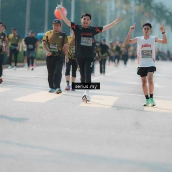 Runner Photo 6452719