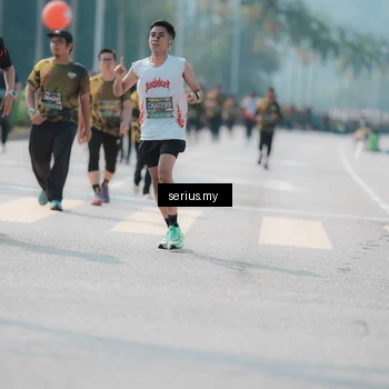 Runner Photo 6452736
