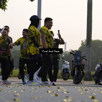 Runner Photo 6452754