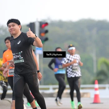 Runner Photo 6452770