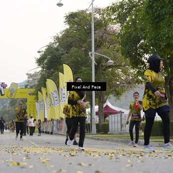 Runner Photo 6452780