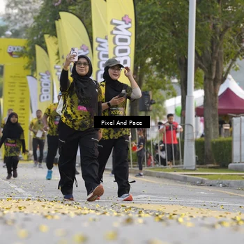 Runner Photo 6452814