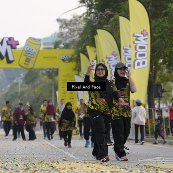 Runner Photo 6452842