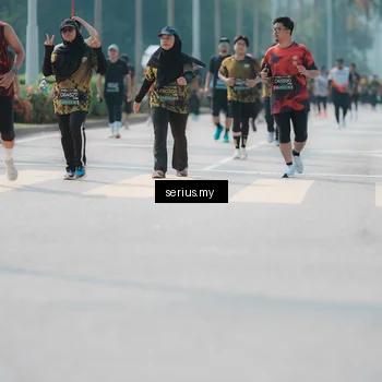 Runner Photo 6452845