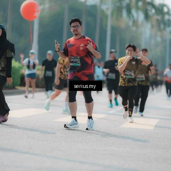 Runner Photo 6452846