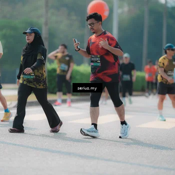 Runner Photo 6452863