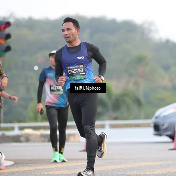 Runner Photo 6452868