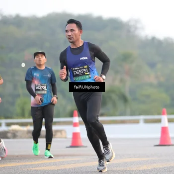 Runner Photo 6452869