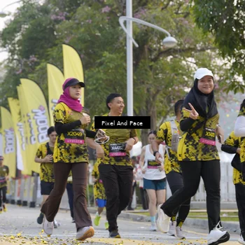 Runner Photo 6452900