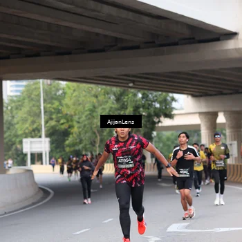 Runner Photo 6452945