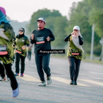 Runner Photo 6453003