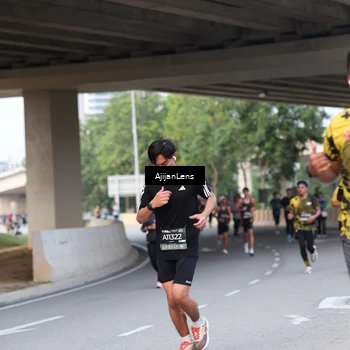 Runner Photo 6453014