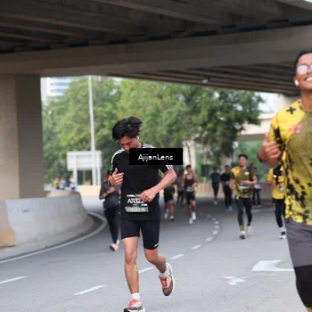 Runner Photo 6453024