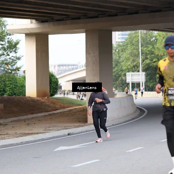 Runner Photo 6453040