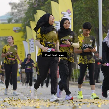 Runner Photo 6453101