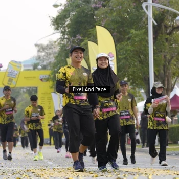 Runner Photo 6453147
