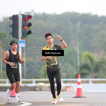 Runner Photo 6453182