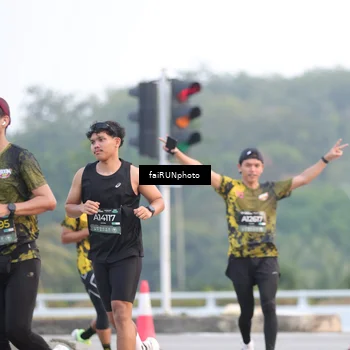 Runner Photo 6453243
