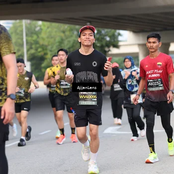 Runner Photo 6453251