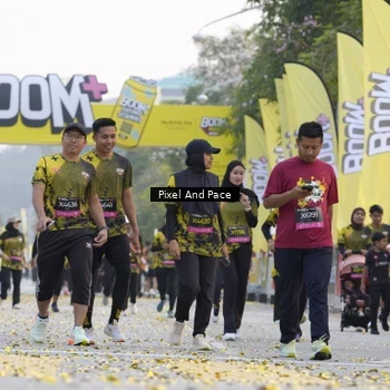 Runner Photo 6453330