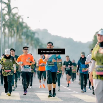 Runner Photo 6453368