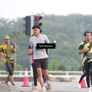 Runner Photo 6453405