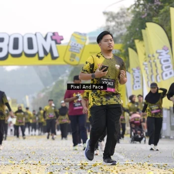 Runner Photo 6453415