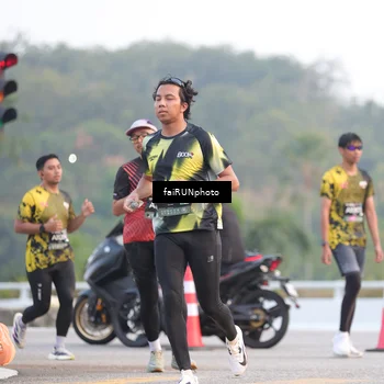 Runner Photo 6453444