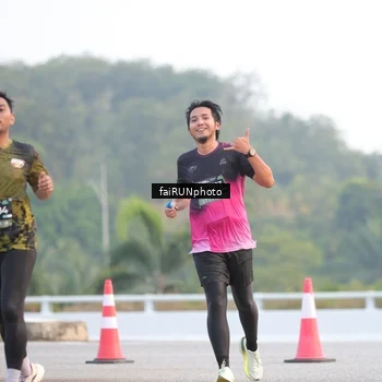 Runner Photo 6453535