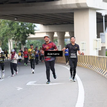Runner Photo 6453602