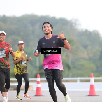 Runner Photo 6453625