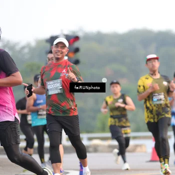 Runner Photo 6453653