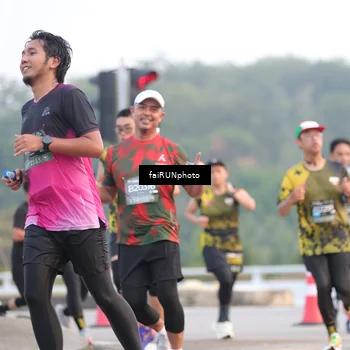 Runner Photo 6453654
