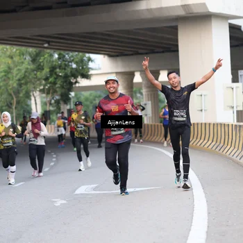 Runner Photo 6453677