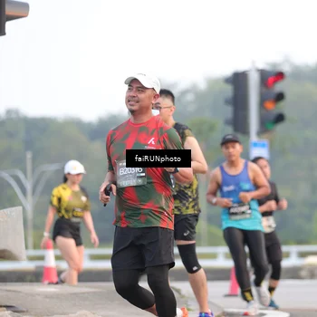 Runner Photo 6453690