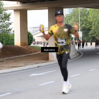 Runner Photo 6453772