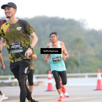 Runner Photo 6453940
