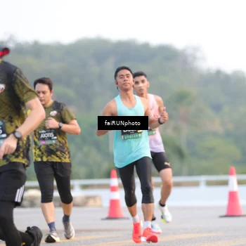 Runner Photo 6453944