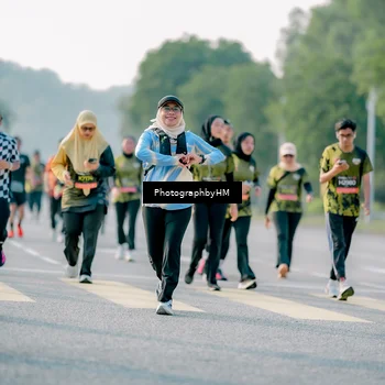 Runner Photo 6454030