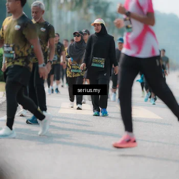 Runner Photo 6454111