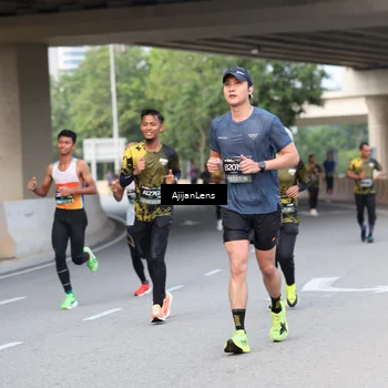 Runner Photo 6454117