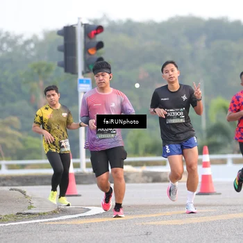 Runner Photo 6454128