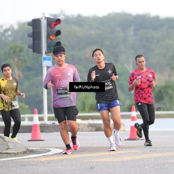 Runner Photo 6454129