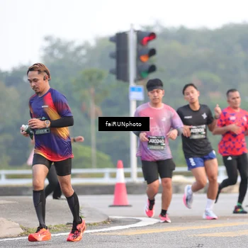Runner Photo 6454130