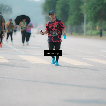 Runner Photo 6454132