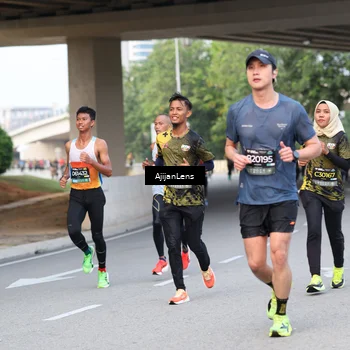 Runner Photo 6454147
