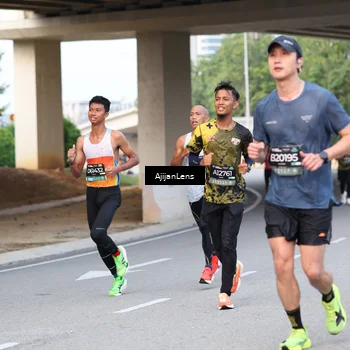 Runner Photo 6454174