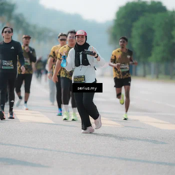 Runner Photo 6454246