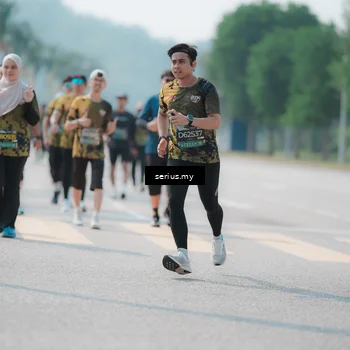 Runner Photo 6454500