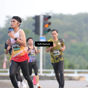 Runner Photo 6454677